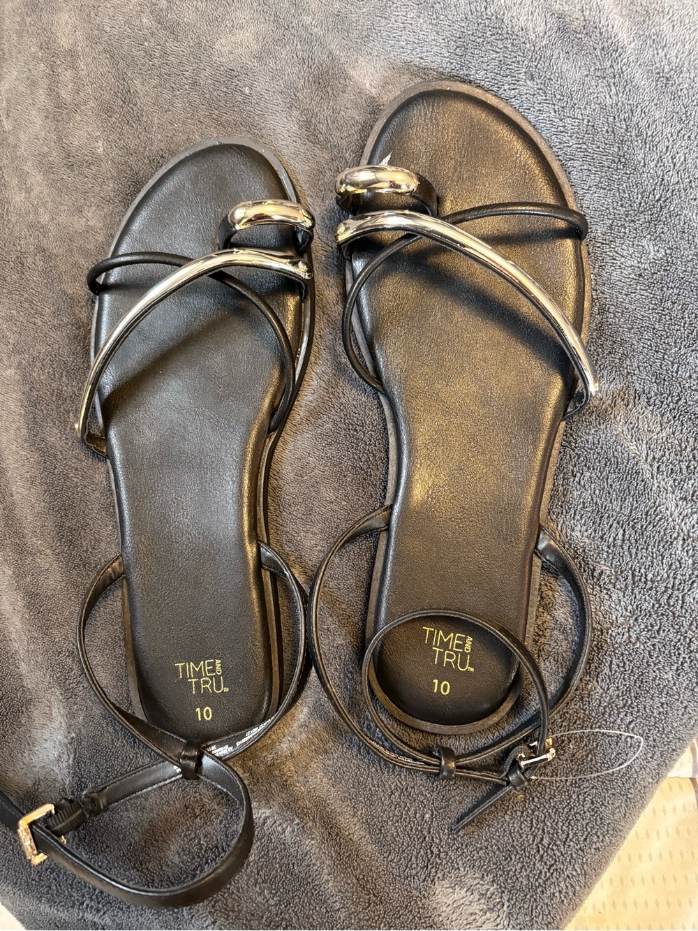 Ankle strap sandals 🩴